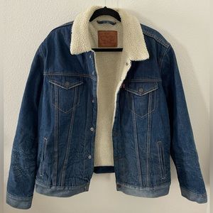 Levi’s Sherpa Denim Trucker Jacket - Dark Wash